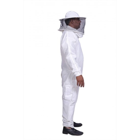 BeeAttire Ventilated Bee Suit 3 Layer Mesh Bee Protection New Light weight Ultra breeze Maximum protection for Professional Beginner beekeeper YKK zippers Full Beekeeping Costume with round hood (7XL)