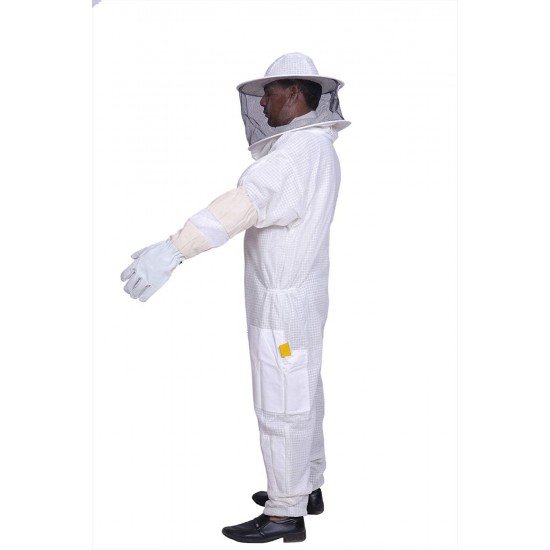 BeeAttire Ventilated Bee Suit 3 Layer Mesh Bee Protection New Light weight Ultra breeze Maximum protection for Professional Beginner beekeeper YKK zippers Full Beekeeping Costume with round hood (7XL)