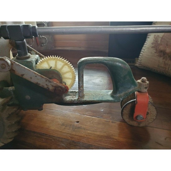 VINTAGE NATIONAN A-5 Cast IRON TRACTOR WALKING LAWN SPRINKLER ~ LINCOLN NE ~